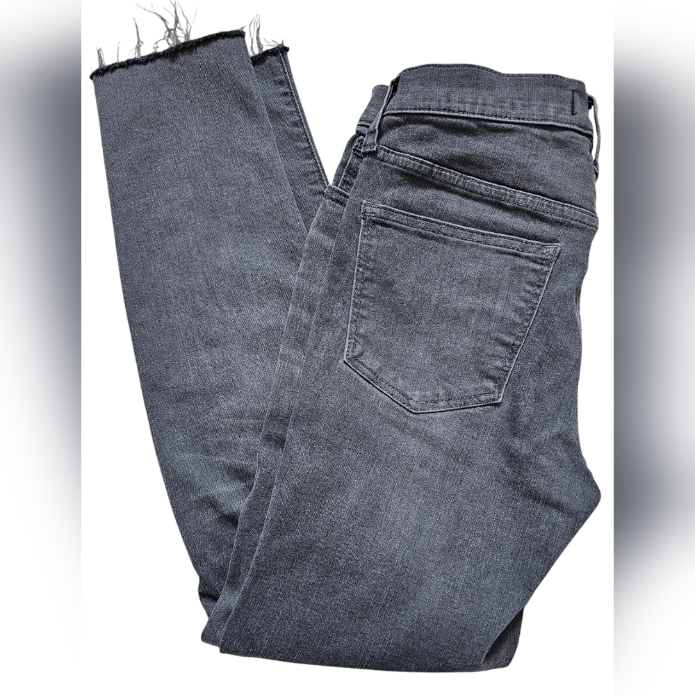 Madwell Black Distressed Jeans " 9" Mid-Rise Skinny" with raw hem, size 26P - Picture 8 of 11